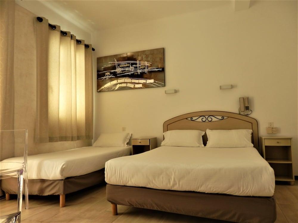Hotel Marengo Ajaccio  Bagian luar foto